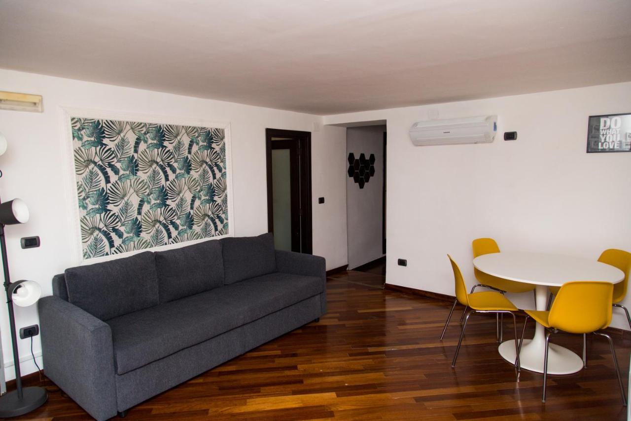Cuore Di Spaccanapoli Apartment Luaran gambar